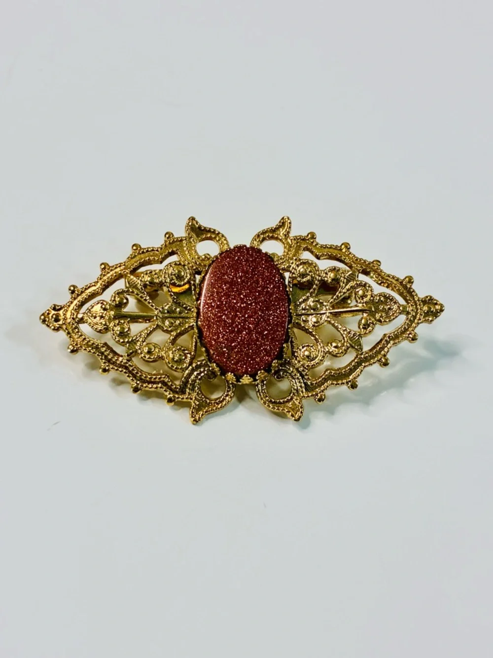 VTG Gold Stone Butterfly Filigree Brooch Ornate Sparkling Everyday Elegant EUC